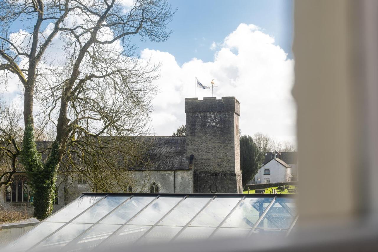 Fox And Hounds Llancarfan 4*