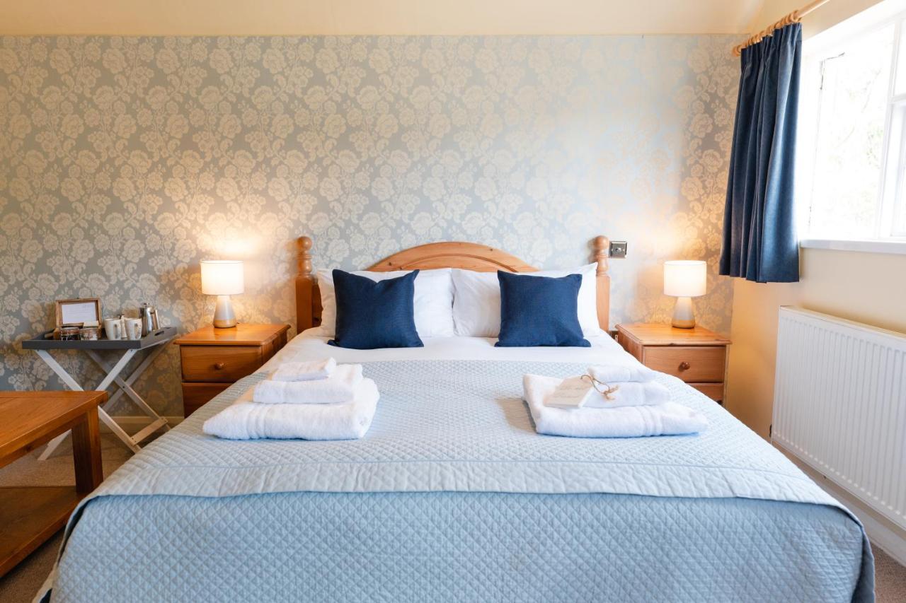 Fox And Hounds Llancarfan Inn Barry