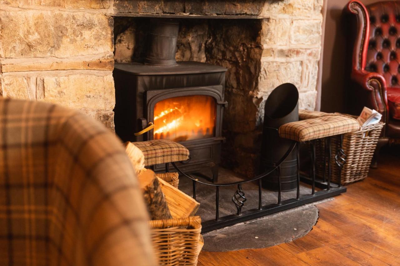 Fox And Hounds Llancarfan Inn 4*